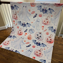 Load image into Gallery viewer, Blanket - Halloween - White Ghost