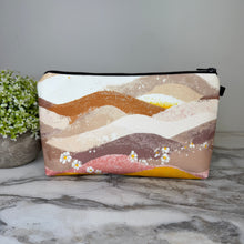 Load image into Gallery viewer, Pouch - Floral Daisy Waves