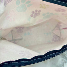 Load image into Gallery viewer, Pouch XL - Paws on Pink