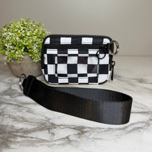 Load image into Gallery viewer, Rue - Nylon Wristlet Wallet - Black White Check