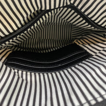 Load image into Gallery viewer, Evelyn Crossbody Purse - Black