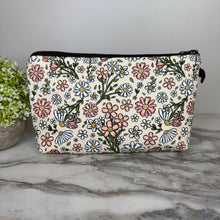 Load image into Gallery viewer, Pouch - Floral Daisy Pink