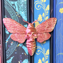 Load image into Gallery viewer, 3d Printed Moth Book Spine Hugger Bookshelf Decor