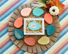 Load image into Gallery viewer, Fall Leaf Bath Bombs - Oily BlendsFall Leaf Bath Bombs