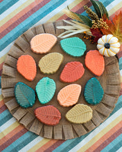 Load image into Gallery viewer, Fall Leaf Bath Bombs - Oily BlendsFall Leaf Bath Bombs