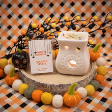 Load image into Gallery viewer, Halloween 3 oz Wax Melts - Oily BlendsHalloween 3 oz Wax Melts