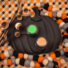 Load image into Gallery viewer, Halloween Bath Shots - Oily BlendsHalloween Bath Shots