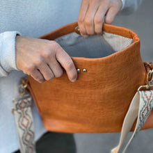 Load image into Gallery viewer, Gwen Fold-over Clutch Crossbody