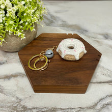 Load image into Gallery viewer, Keychain - Crochet Donuts
