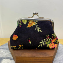 Load image into Gallery viewer, Clamshell Coin Purse Wallet (Smaller) - Floral
