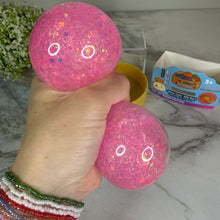 Load image into Gallery viewer, Squishy Toy - Viral Dumpling, Quick Squeeze Glitter - Pink
