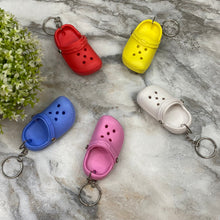 Load image into Gallery viewer, Keychain - Silicone - Shoes
