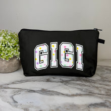 Load image into Gallery viewer, Pouch - Mom Grandma Gigi
