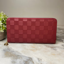 Load image into Gallery viewer, Wallet - Faux Leather - Checkered
