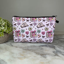 Load image into Gallery viewer, Pouch - Book Heart Romance TBR, Purple Lavender
