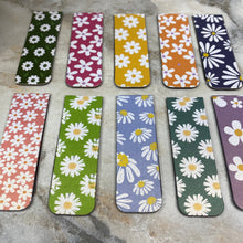 Load image into Gallery viewer, Bookmark - Daisy #2 Magnetic Mix
