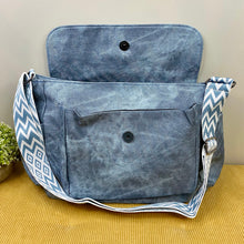 Load image into Gallery viewer, Elizabeth Flap Messenger Bag
