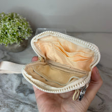 Load image into Gallery viewer, Rue - Nylon Wristlet Wallet - Beige
