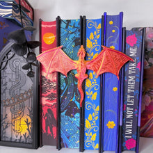 Load image into Gallery viewer, 3d Printed Dragon Book Spine Hugger Bookshelf Decor
