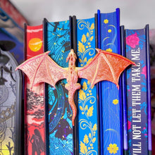 Load image into Gallery viewer, 3d Printed Dragon Book Spine Hugger Bookshelf Decor
