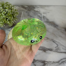 Load image into Gallery viewer, Squishy Toy - Viral Dumpling, Slow Rise Glitter #2 - Green

