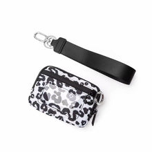 Load image into Gallery viewer, Rue - Nylon Wristlet Wallet - PREORDER Ends 6/24
