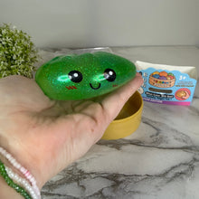 Load image into Gallery viewer, Squishy Toy - Viral Dumpling, Slow Rise Glitter - Green
