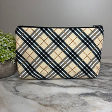Load image into Gallery viewer, Pouch - Plaid Tan &amp; Gold
