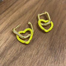 Load image into Gallery viewer, Metal Dangle Earrings - Heart Link - Yellow
