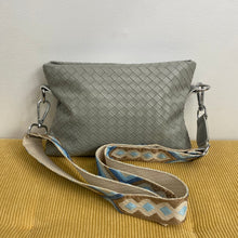 Load image into Gallery viewer, Robyn Woven Purse
