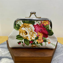 Load image into Gallery viewer, Clamshell Coin Purse Wallet (Smaller) - Floral
