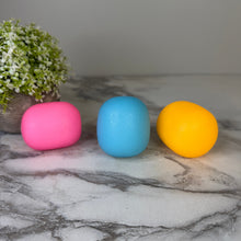 Load image into Gallery viewer, Squishy Toy - Sunlight Color Changing Gumdrop
