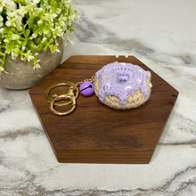 Load image into Gallery viewer, Keychain - Crochet Donuts
