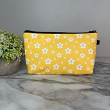 Load image into Gallery viewer, Pouch - Floral Gold Daisy
