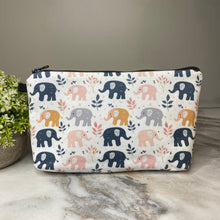 Load image into Gallery viewer, Pouch - Elephant
