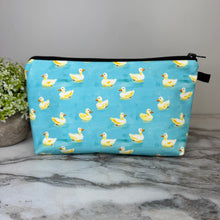 Load image into Gallery viewer, Pouch - Animal Swimming Duck
