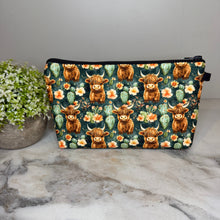 Load image into Gallery viewer, Pouch - Highland Cow Cactus
