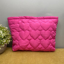 Load image into Gallery viewer, Puffer Pouch - Heart - Hot Pink
