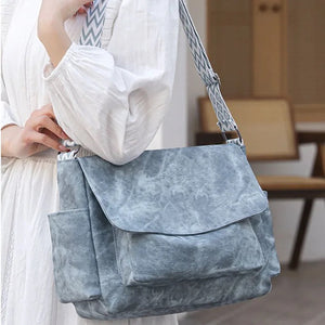 Elizabeth Flap Messenger Bag - PREORDER