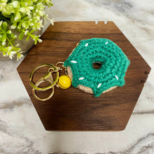 Load image into Gallery viewer, Keychain - Crochet Donuts
