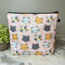 Load image into Gallery viewer, Pouch XL - Cat Paw on Pink
