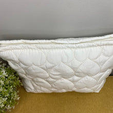 Load image into Gallery viewer, Puffer Pouch - Heart - Off White
