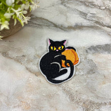 Load image into Gallery viewer, Embroidered Patches - Halloween - Cat Pumpkin #1
