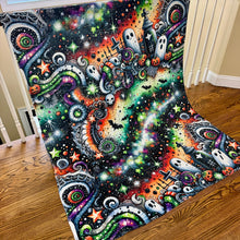 Load image into Gallery viewer, Blanket Halloween #27 - Graveyard Swirl
