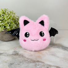 Load image into Gallery viewer, Keychain - Pom Pom Bat
