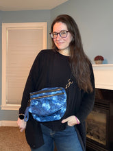 Load image into Gallery viewer, The Roni Nylon Crossbody - Blue Denim Floral

