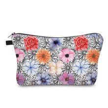 Load image into Gallery viewer, Pouch - Floral Black &amp; White
