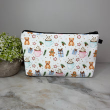 Load image into Gallery viewer, Pouch - Christmas - Cocoa Gingerbread Bear
