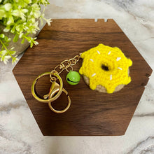 Load image into Gallery viewer, Keychain - Crochet Donuts
