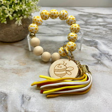 Load image into Gallery viewer, Wood Bracelet Keychain - Bee
